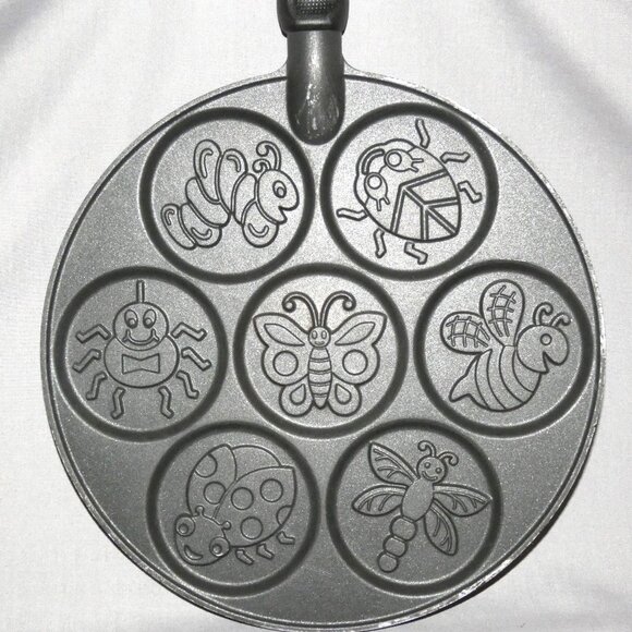 Nordic Ware cast aluminum insect mini pancake pan - Picture 2 of 5